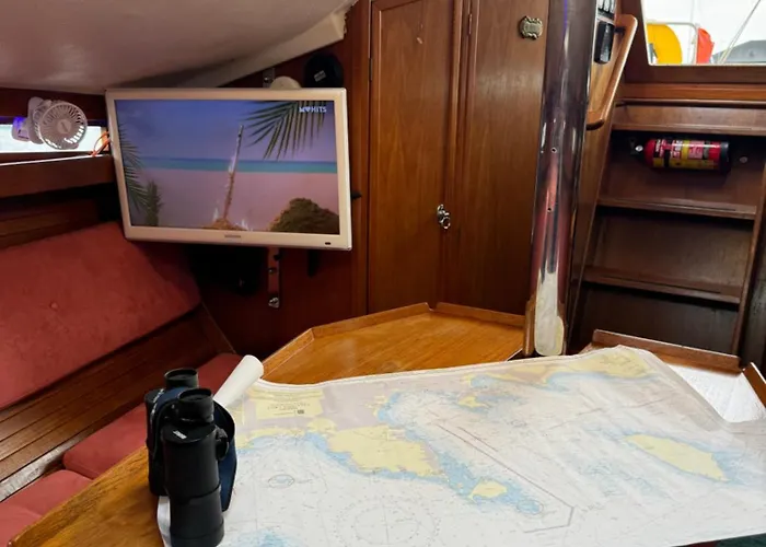 Private Yacht In The Heart Of 보트호텔 탈린